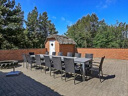 Luxurious Cabin With Pool in Ringkøbing