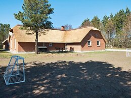 Luxurious Cabin With Pool in Ringkøbing