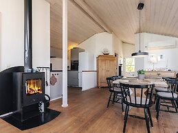 Luring Holiday Home in Poljana With Sea Nearby
