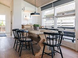 Luring Holiday Home in Poljana With Sea Nearby