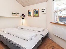 Luring Holiday Home in Poljana With Sea Nearby