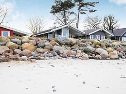Luring Holiday Home in Poljana With Sea Nearby