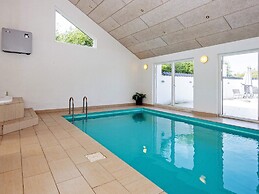 10 Person Holiday Home in Grenaa-by Traum