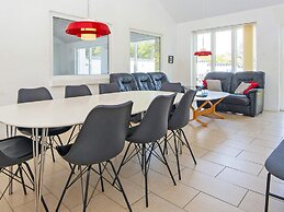 10 Person Holiday Home in Grenaa-by Traum