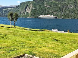 4 Person Holiday Home in Utvik-by Traum