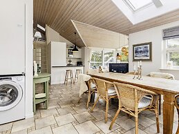 6 Person Holiday Home in Vaeggerlose-by Traum