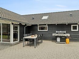 5 Star Holiday Home in Ebeltoft