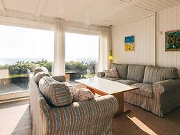 6 Person Holiday Home in Spottrup