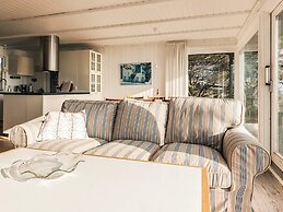 6 Person Holiday Home in Spottrup