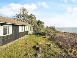 6 Person Holiday Home in Spottrup