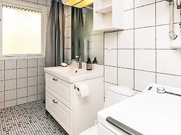 6 Person Holiday Home in Spottrup