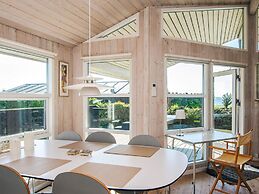 6 Person Holiday Home in Ronde-by Traum