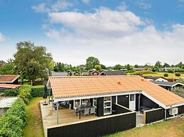 6 Person Holiday Home in Ronde-by Traum