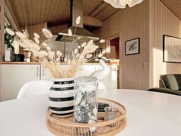 6 Person Holiday Home in Tranekaer-by Traum