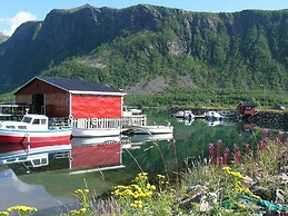 10 Person Holiday Home in Kaldfarnes-by Traum