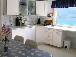 10 Person Holiday Home in Kaldfarnes-by Traum