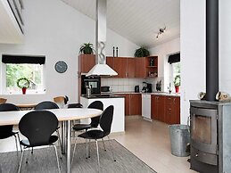8 Person Holiday Home in Ebeltoft-by Traum