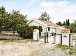 8 Person Holiday Home in Ebeltoft-by Traum