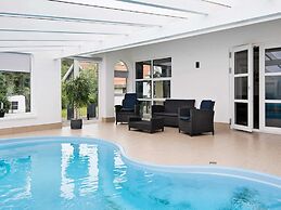 8 Person Holiday Home in Ebeltoft-by Traum