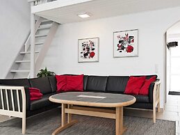 8 Person Holiday Home in Ebeltoft-by Traum
