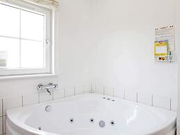 8 Person Holiday Home in Brenderup Fyn-by Traum