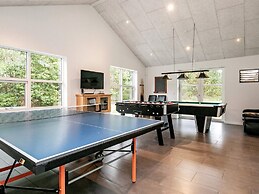 14 Person Holiday Home in Hojslev