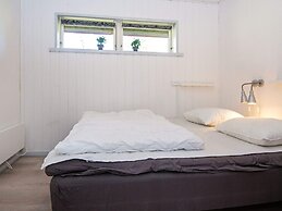 8 Person Holiday Home in Ebeltoft-by Traum