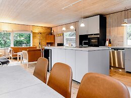6 Person Holiday Home in Vaeggerlose-by Traum