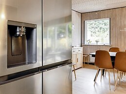 6 Person Holiday Home in Vaeggerlose-by Traum