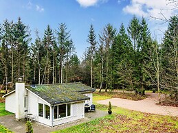 4 Person Holiday Home in Ans By