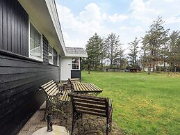 6 Person Holiday Home in Lokken-by Traum