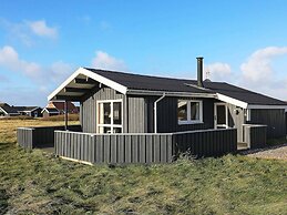 Seaside Fun & Relaxation-by Traum