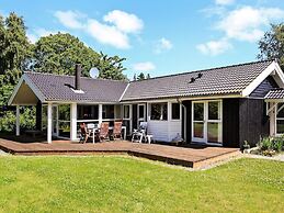 7 Person Holiday Home in Vejby-by Traum