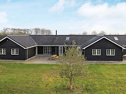 5 Star Holiday Home in Frorup