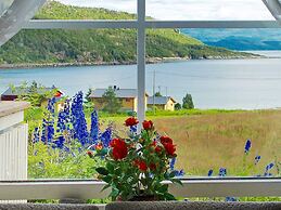 4 Person Holiday Home in Skatvik-by Traum