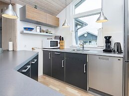 10 Person Holiday Home in Harboore-by Traum