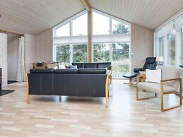 10 Person Holiday Home in Harboore-by Traum