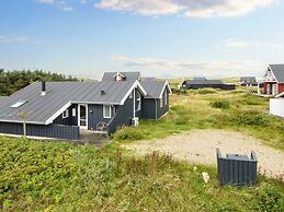 10 Person Holiday Home in Harboore-by Traum