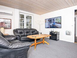 10 Person Holiday Home in Glesborg-by Traum