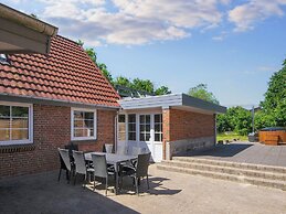 10 Person Holiday Home in Glesborg-by Traum