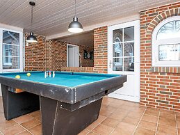 10 Person Holiday Home in Glesborg-by Traum