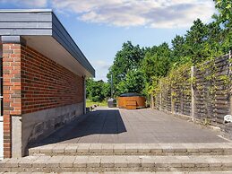 10 Person Holiday Home in Glesborg-by Traum