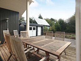 8 Person Holiday Home in Frorup-by Traum