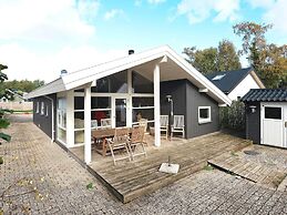 8 Person Holiday Home in Frorup-by Traum