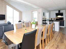 9 Person Holiday Home in Hojslev-by Traum