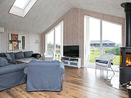 9 Person Holiday Home in Hojslev-by Traum
