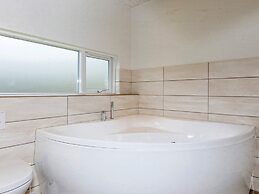 9 Person Holiday Home in Hojslev-by Traum