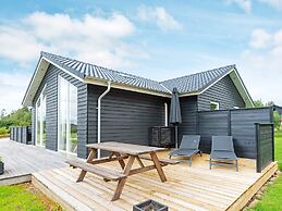 9 Person Holiday Home in Hojslev-by Traum