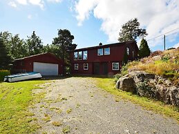 10 Person Holiday Home in Tvedestrand-by Traum