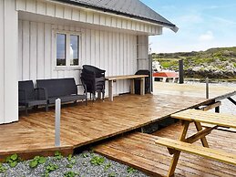 6 Person Holiday Home in Dyrvik
